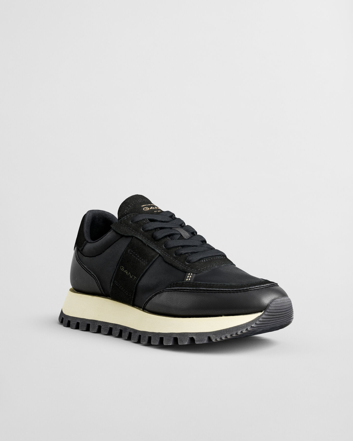 Caffay-tennarit nailonista ja mokkanahasta