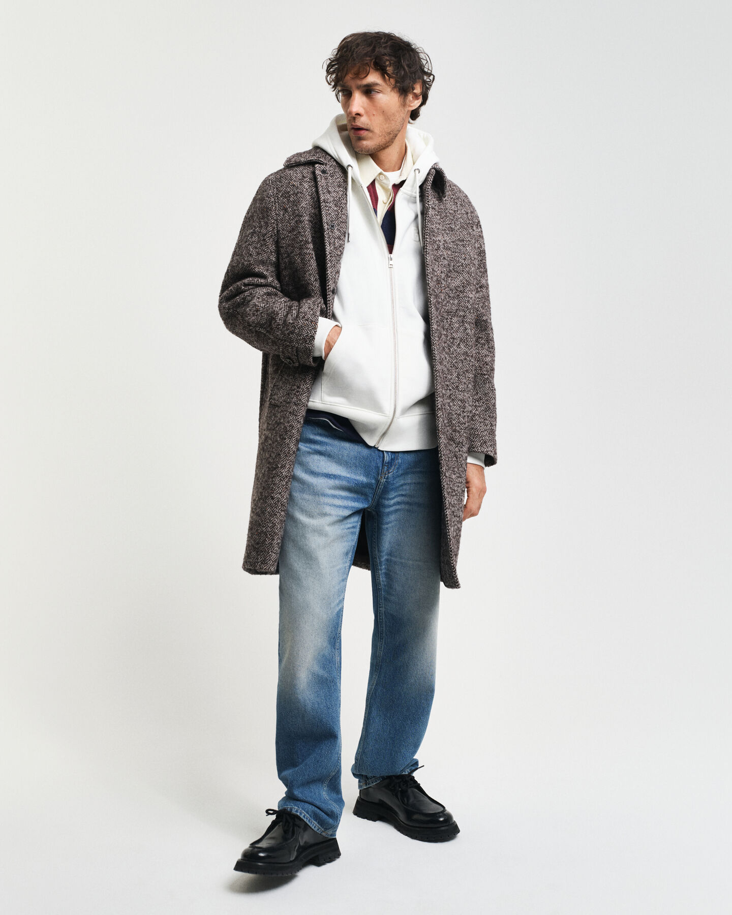 Kohokuviollinen vetoketjuhuppari