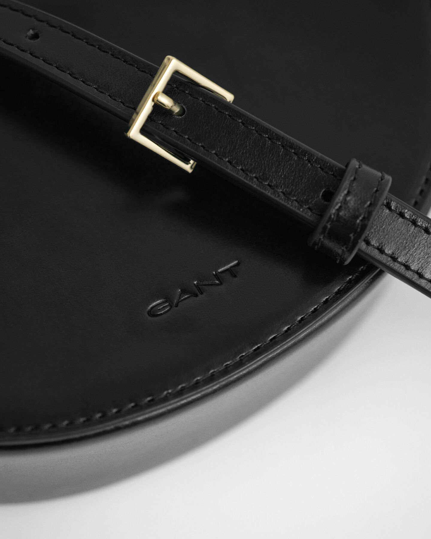 Nahkainen olkalaukku