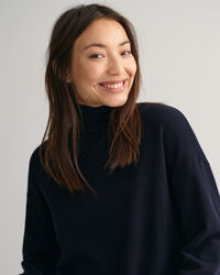 Pystykauluksinen neulepusero eritt&auml;in hienoa lampaanvillaa