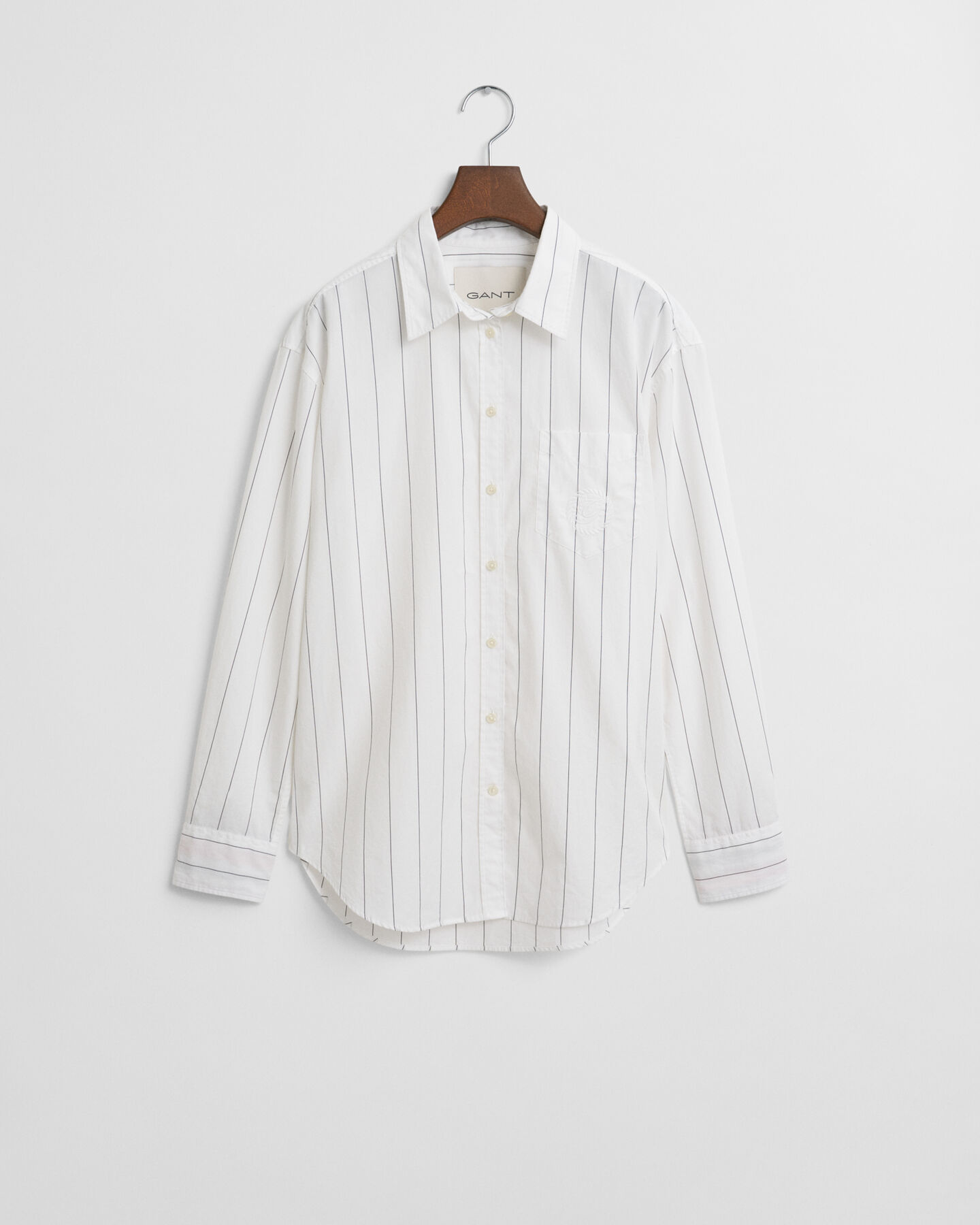 Relaxed&nbsp;fit ‑mitoitettu kontrastiv&auml;rinen raitapaita