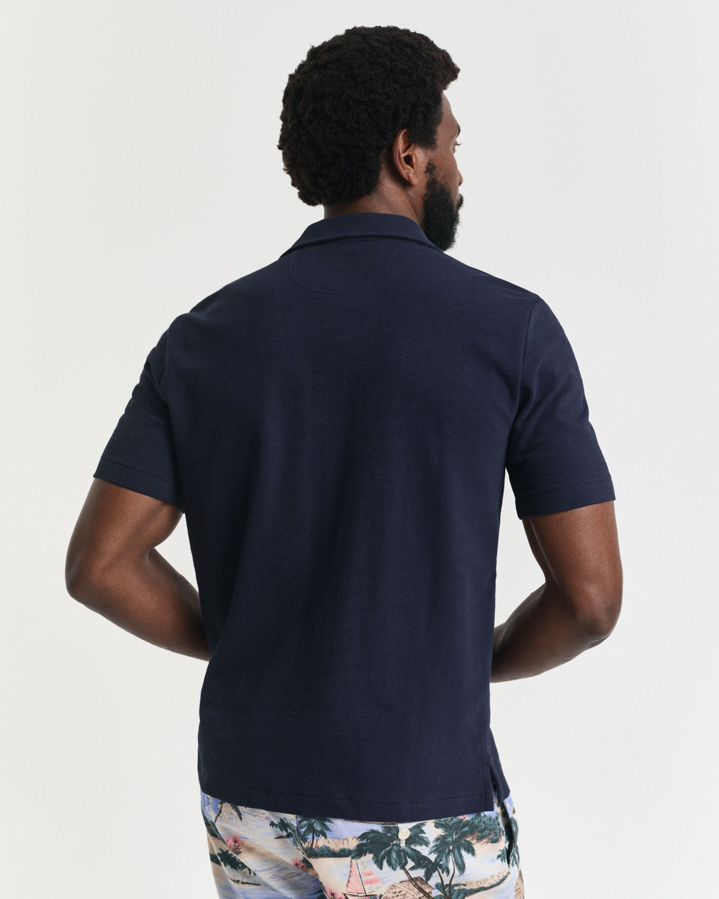 Lyhythihainen kohopintainen paita