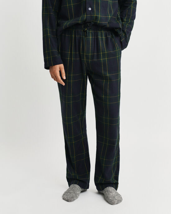 Ruudullinen flanellipyjama lahjapakkauksessa