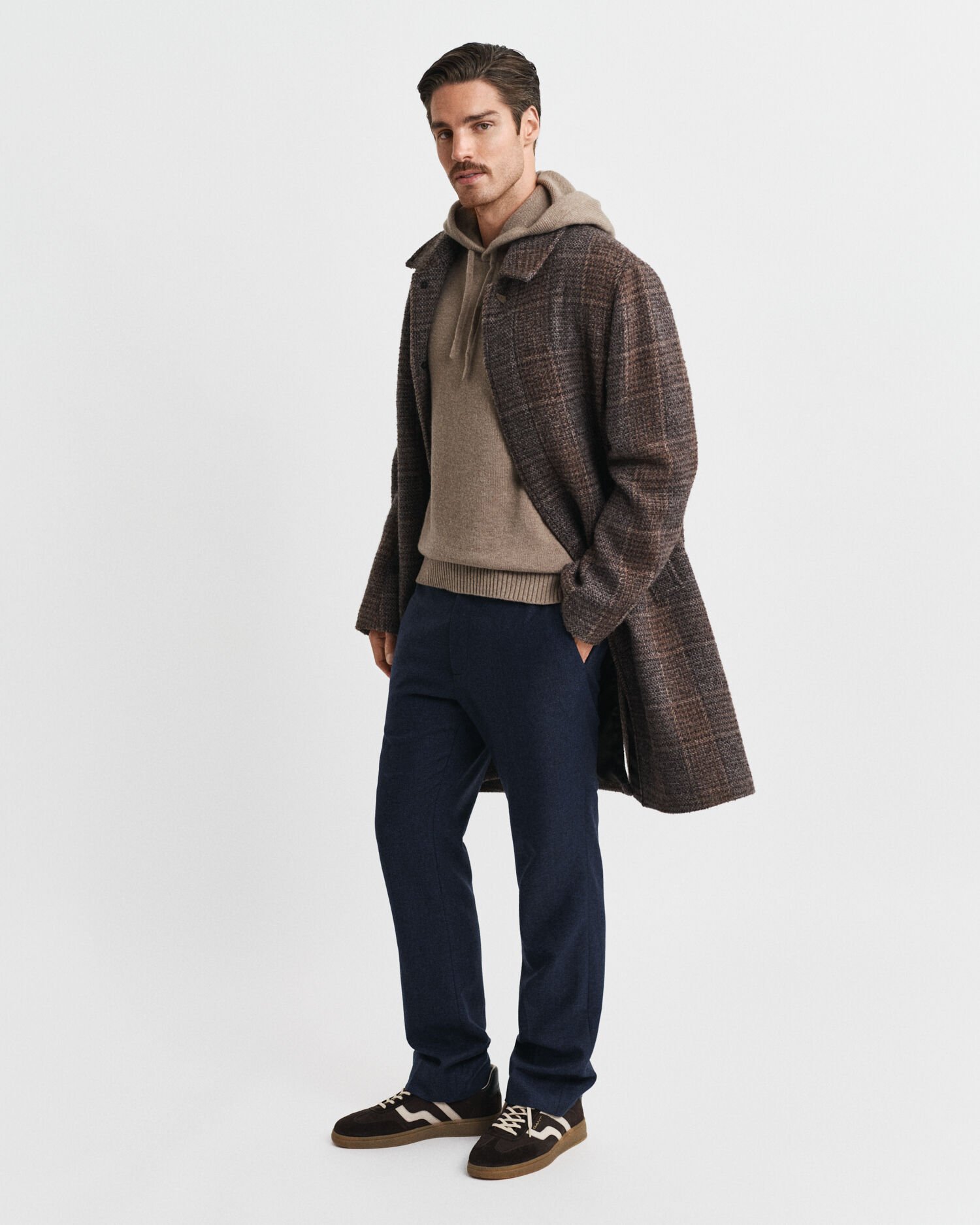 Kašmirsekoitteinen huppari