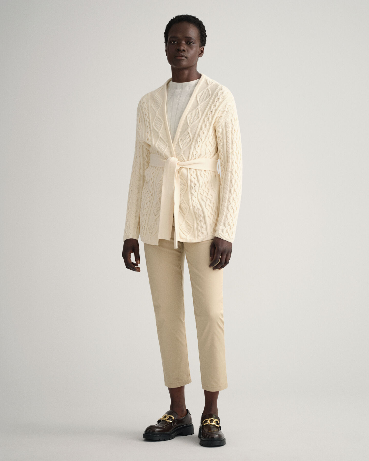 Kietaisumallinen palmikkoneuletakki