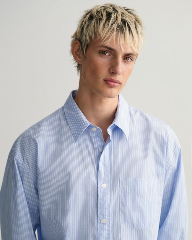 Oversized fit -mitoitettu raidallinen popliinipaita