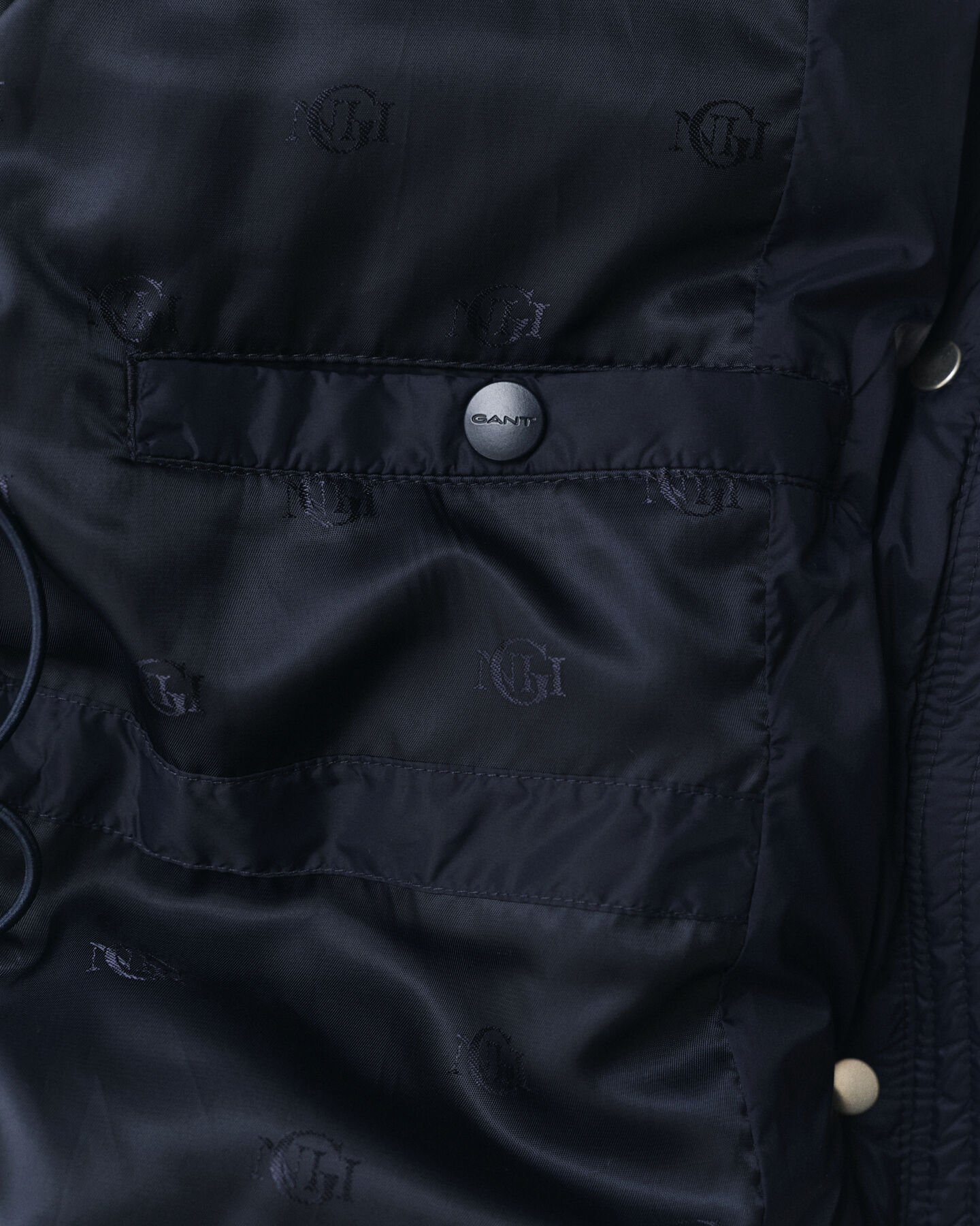 Puolipitkä untuvatakki