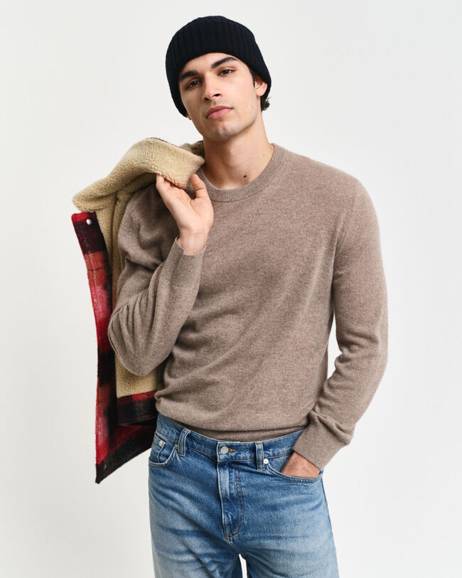 Ka&scaron;mirvillainen neulepusero, py&ouml;re&auml; p&auml;&auml;ntie