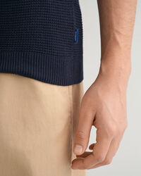 Avokauluksinen puuvillainen pikeepusero