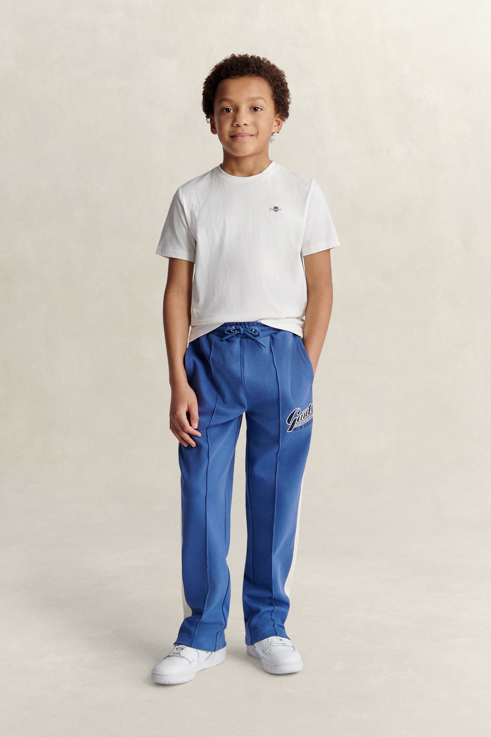 Teens-malliston Shield-t‑paita