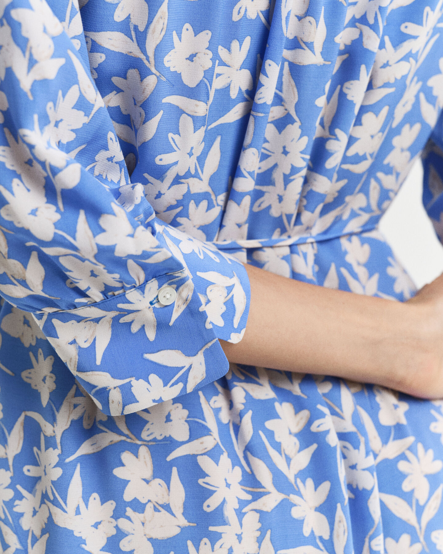 Kukkakuvioinen paitamekko