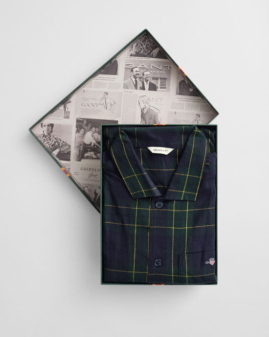 Ruudullinen flanellipyjama lahjapakkauksessa