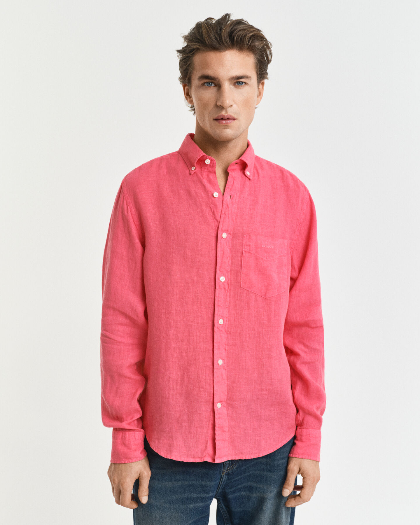 Regular fit ‑mitoitettu valmiina värjätty pellavapaita