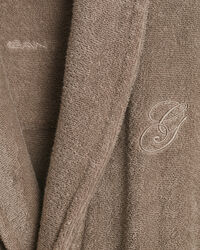 Kirjailtu kylpytakki