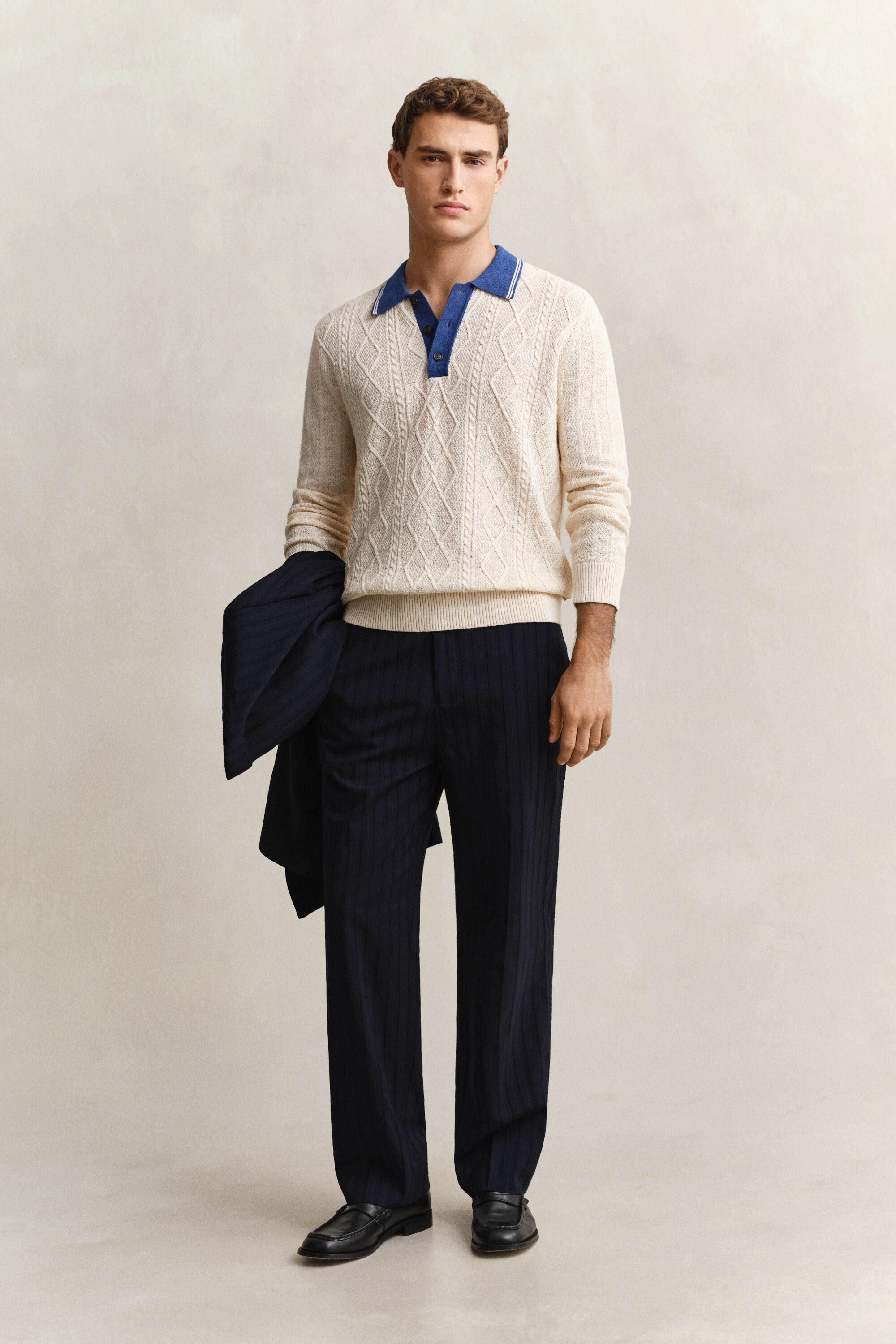 Palmikkokuvioitu pikeeneulepusero