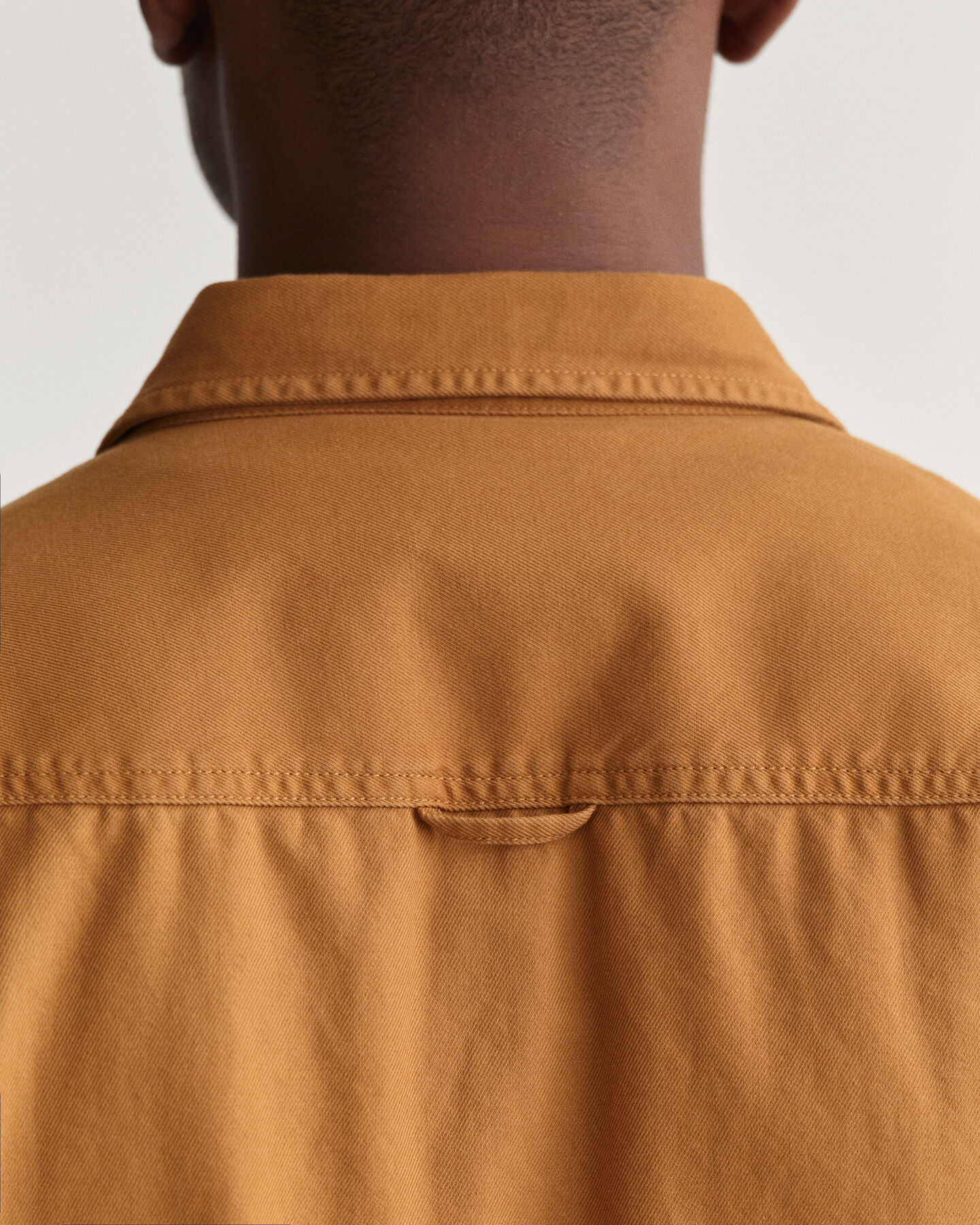 Relaxed fit ‑mitoitettu tvillipaita