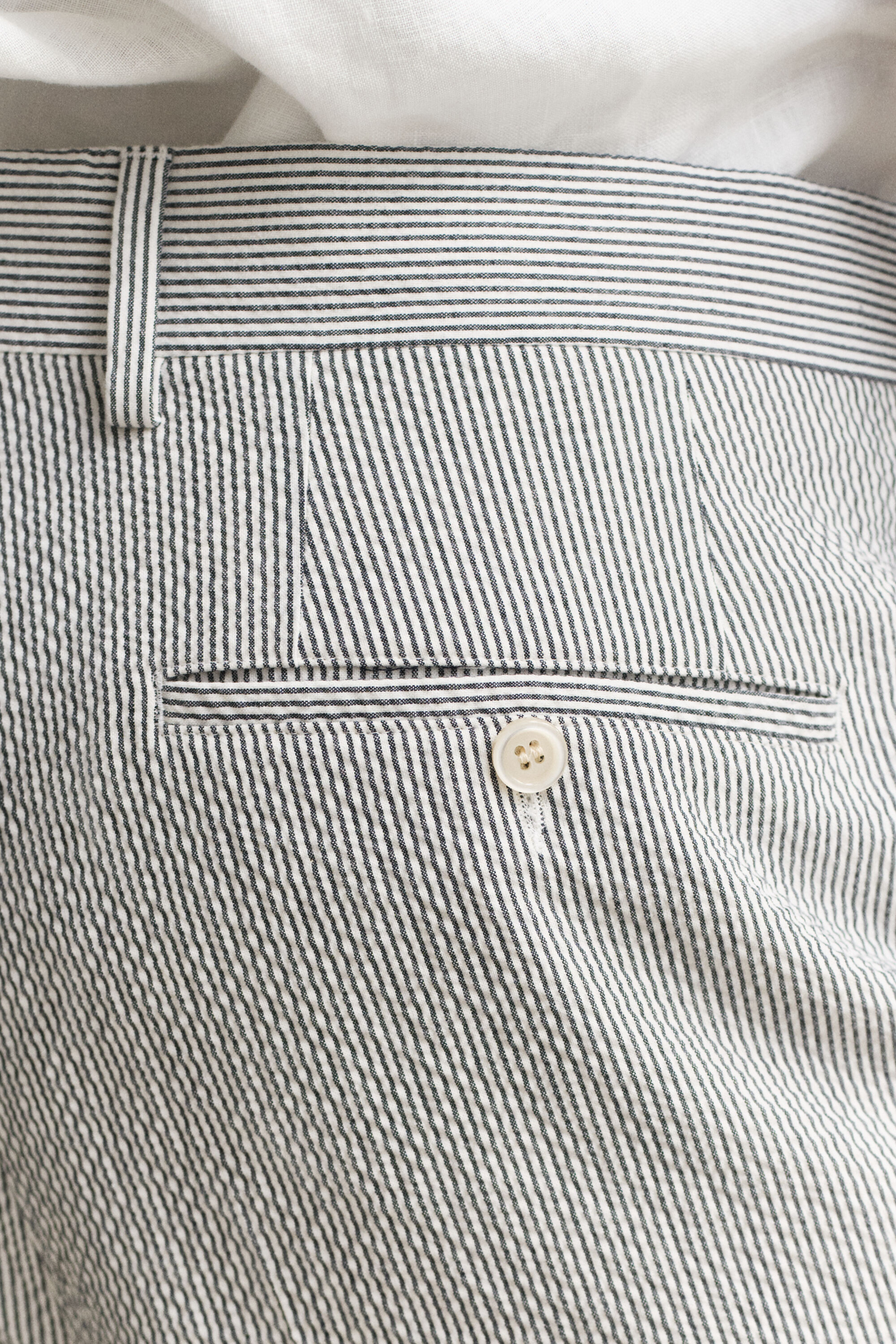 Juhlakäyttöön sopivat seersucker-housut