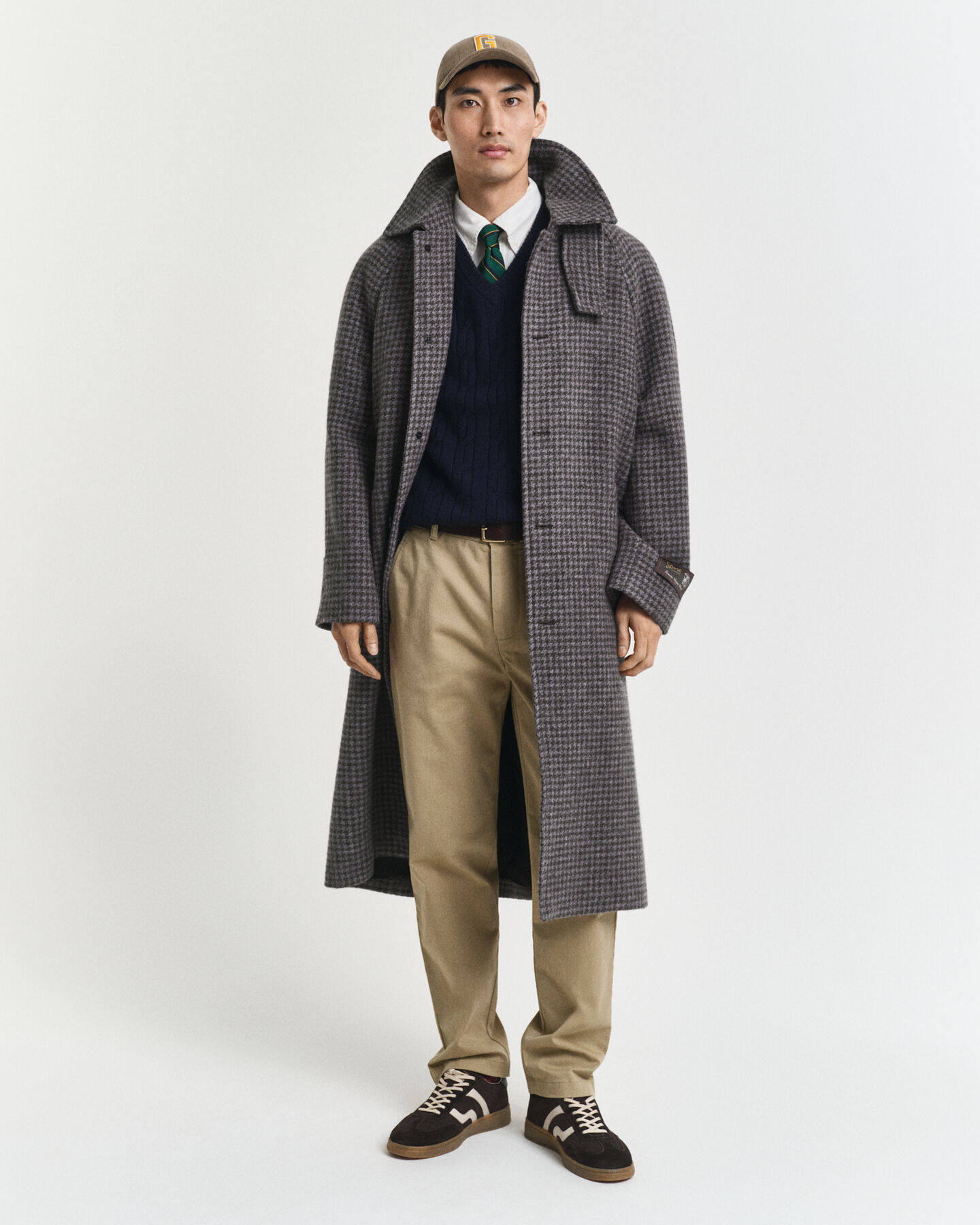 Karitsanvillainen palmikkoneuleliivi