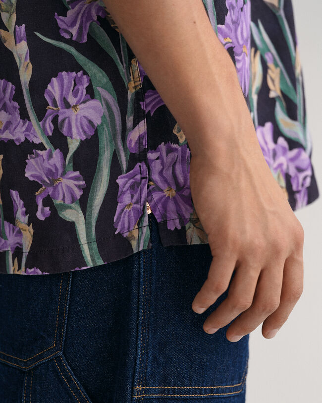 Relaxed fit ‑mitoitettu lyhythihainen Iris Print ‑pellava-lyosellipaita