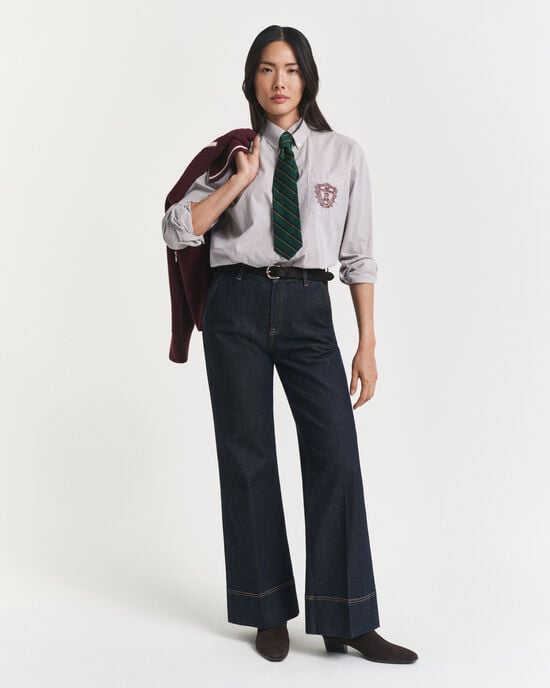 Hyvin istuvat levenevälahkeiset farkut