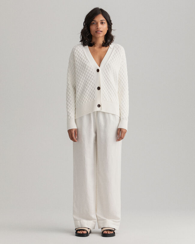 Huolettomat housut pellavasta ja viskoosista