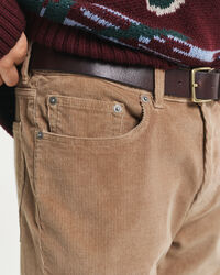 Regular fit ‑mitoitetut vakosamettifarkut