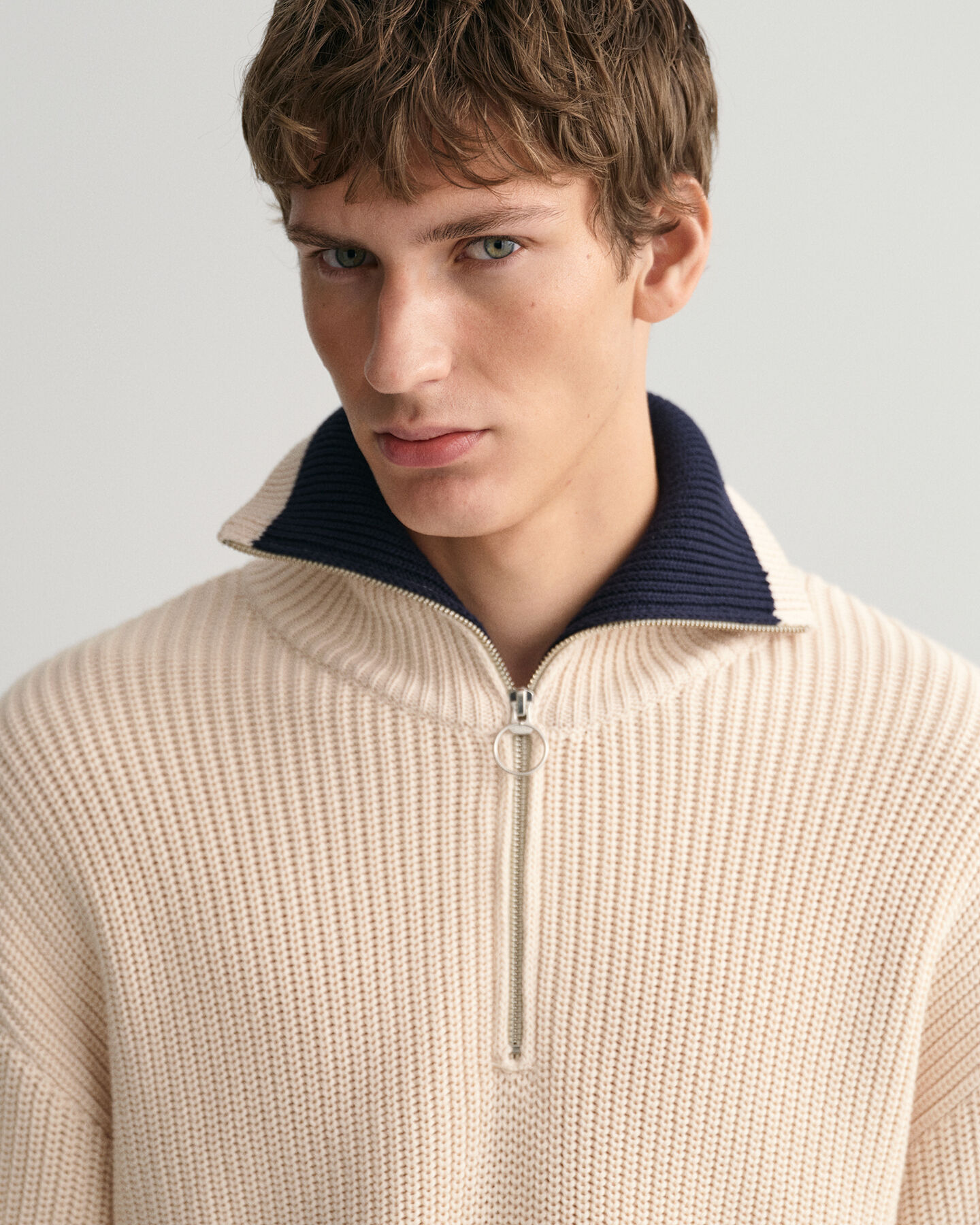 Ribbineulepusero puolivetoketjulla