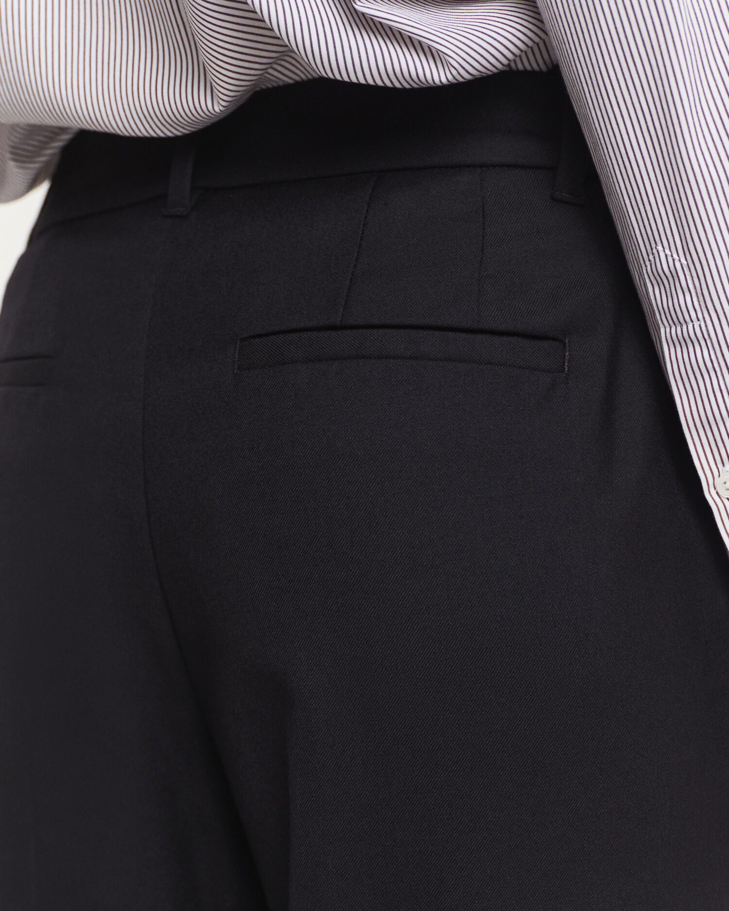 Hyvin istuvat villasekoitehousut