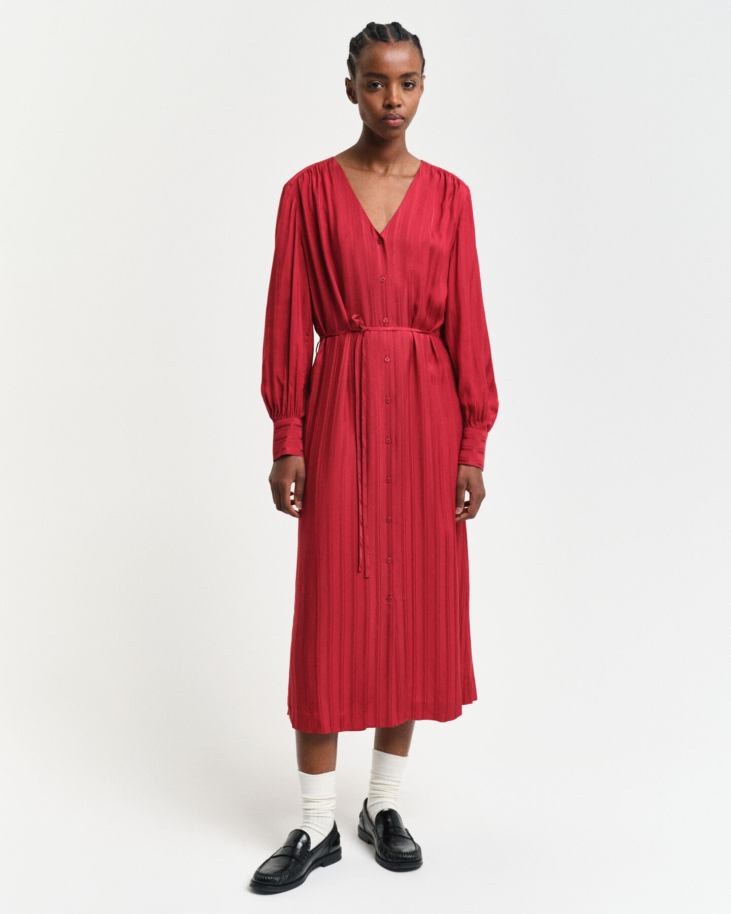 Raidallinen satiinipaitamekko