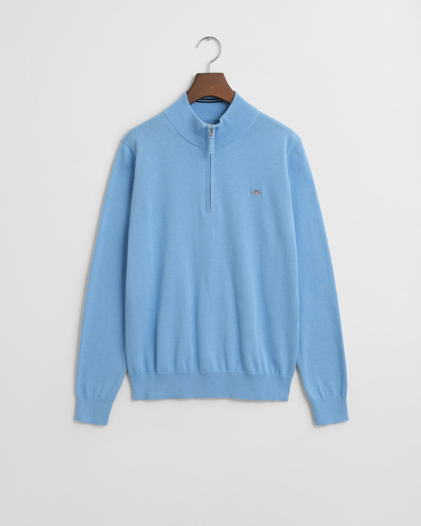 Teens-malliston Shield-puuvillaneulepusero, jossa vetoketjullinen pääntie