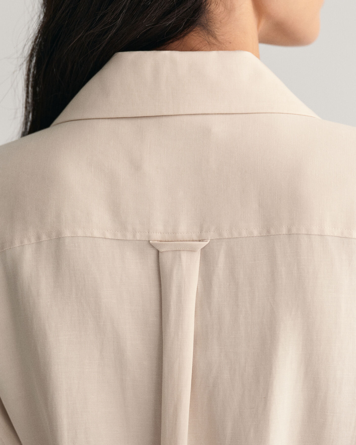 Lyhythihainen taskullinen paitamekko