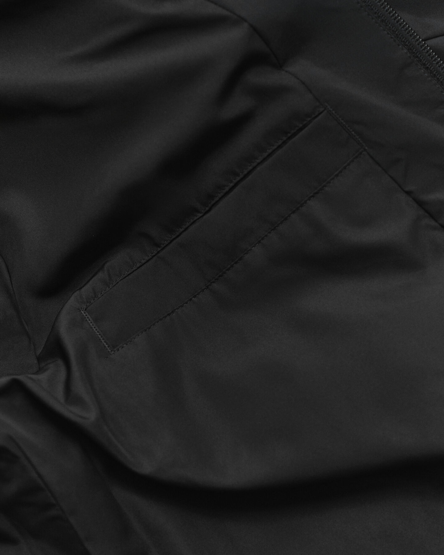 Kevyt Harrington‑takki