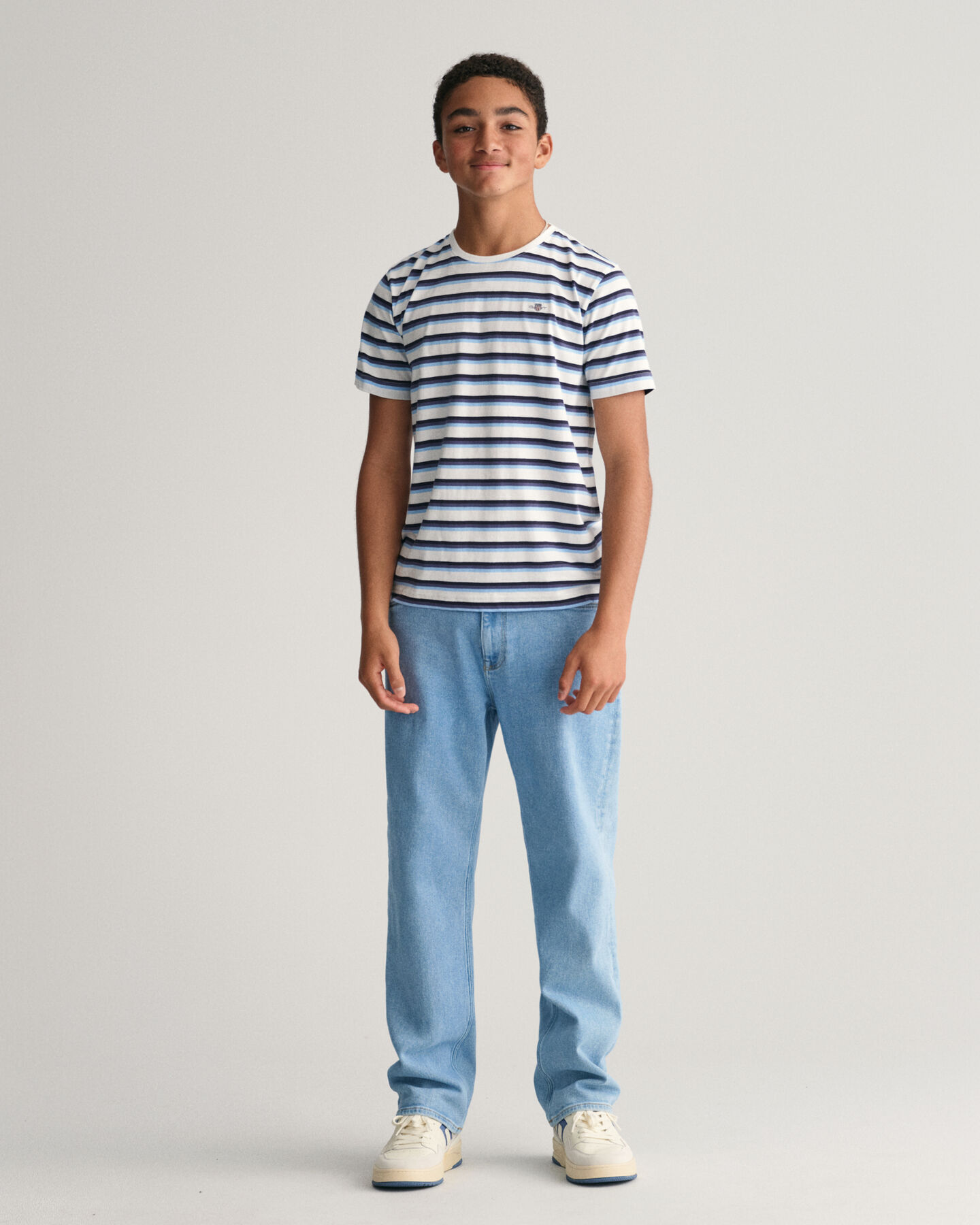 Teen Boys ‑malliston relaxed fit ‑mitoitetut farkut