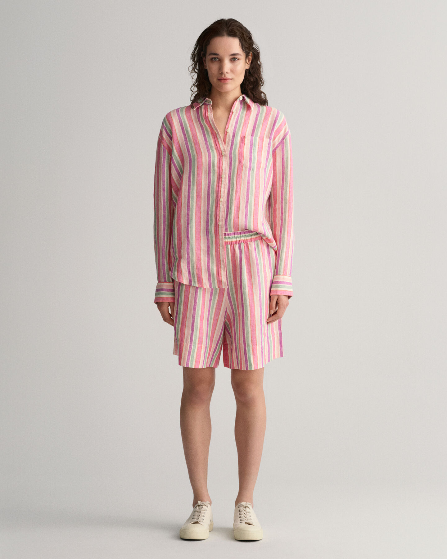 Raidalliset pull-on-pellavashortsit