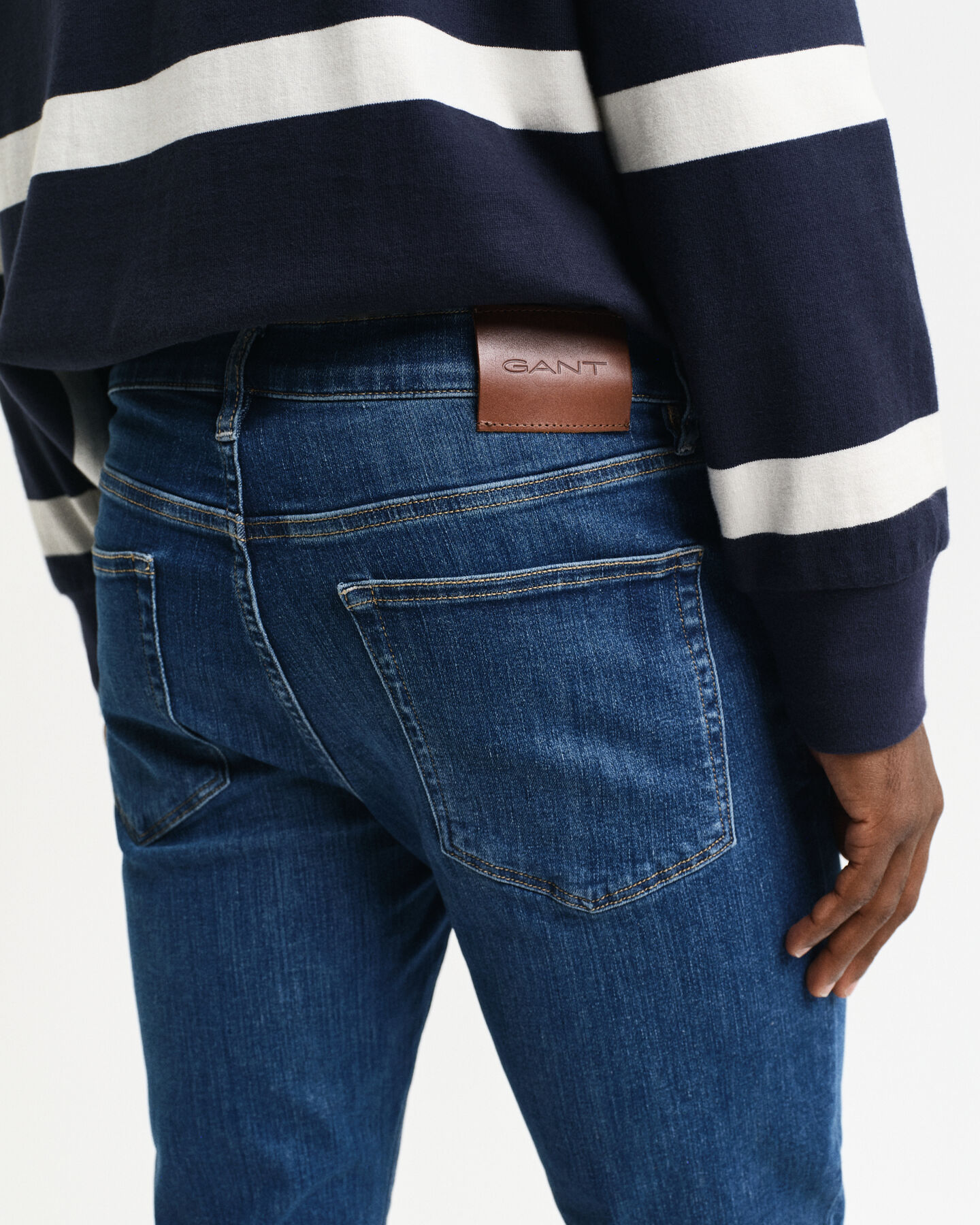 Extra slim fit ‑mitoitetut Active Recover -farkut