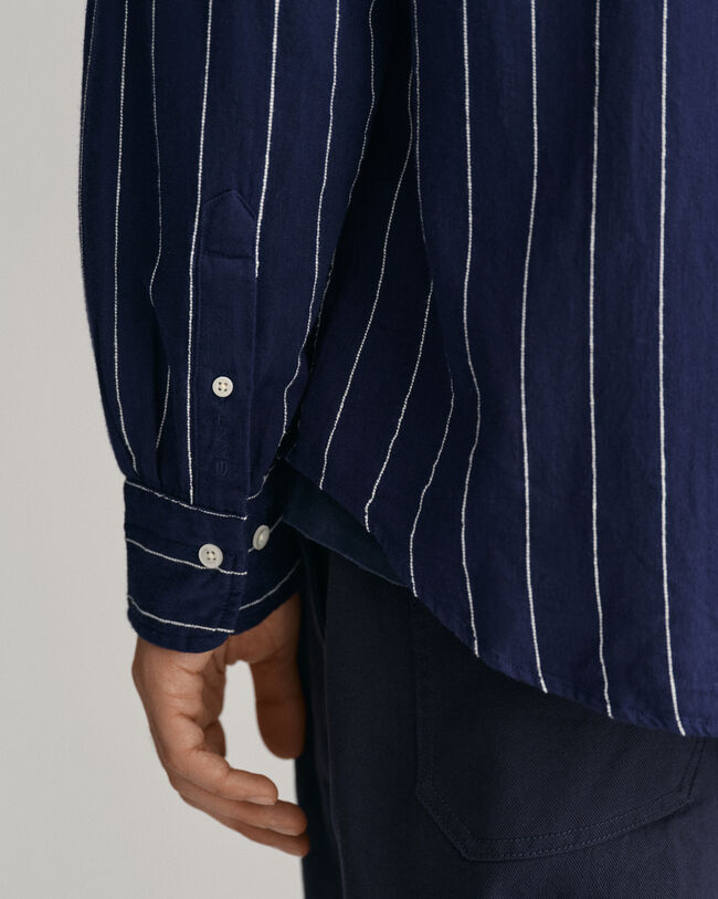 Relaxed&nbsp;fit ‑mitoitettu Slub Striped ‑paita