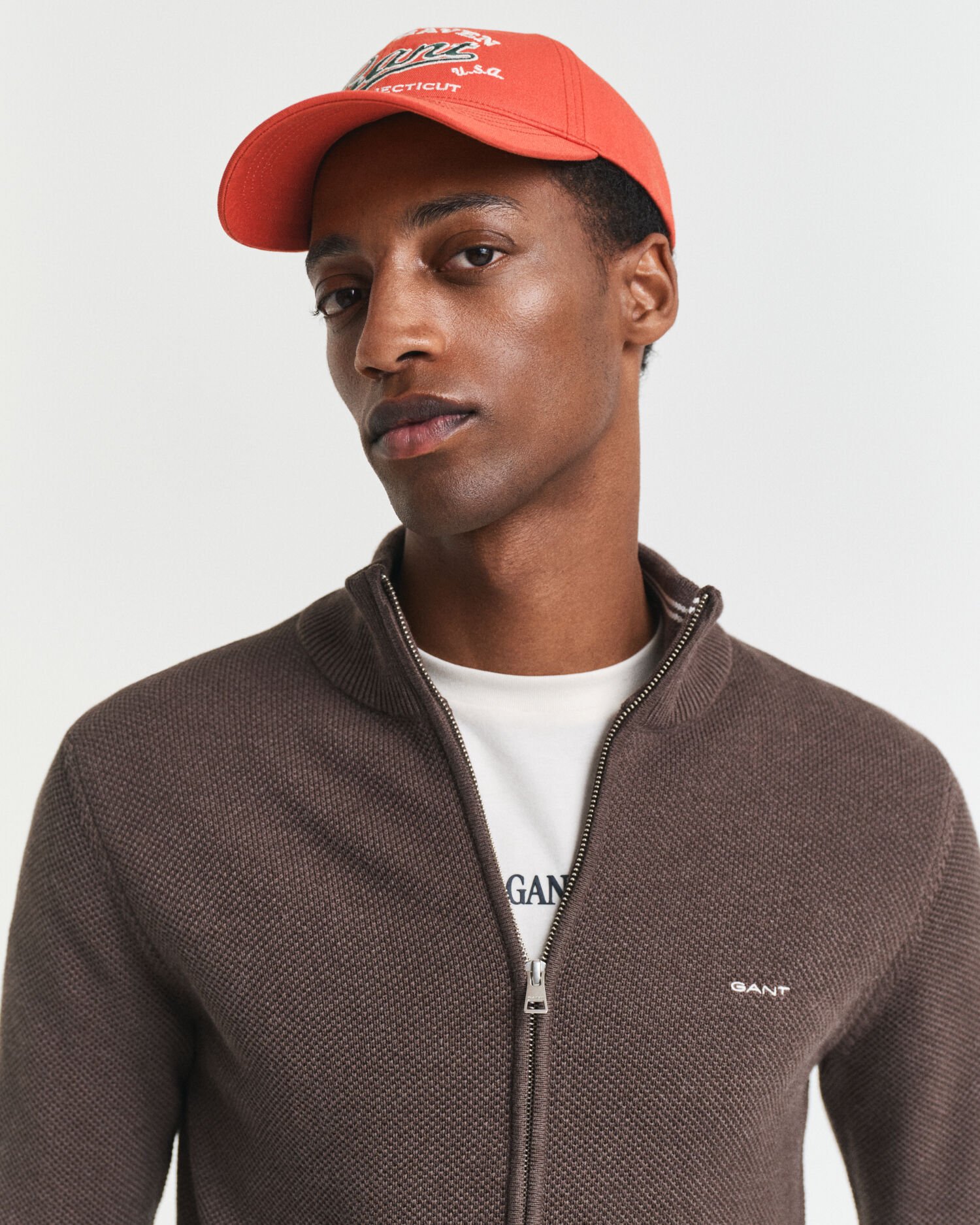 Vetoketjullinen pikeeneuletakki