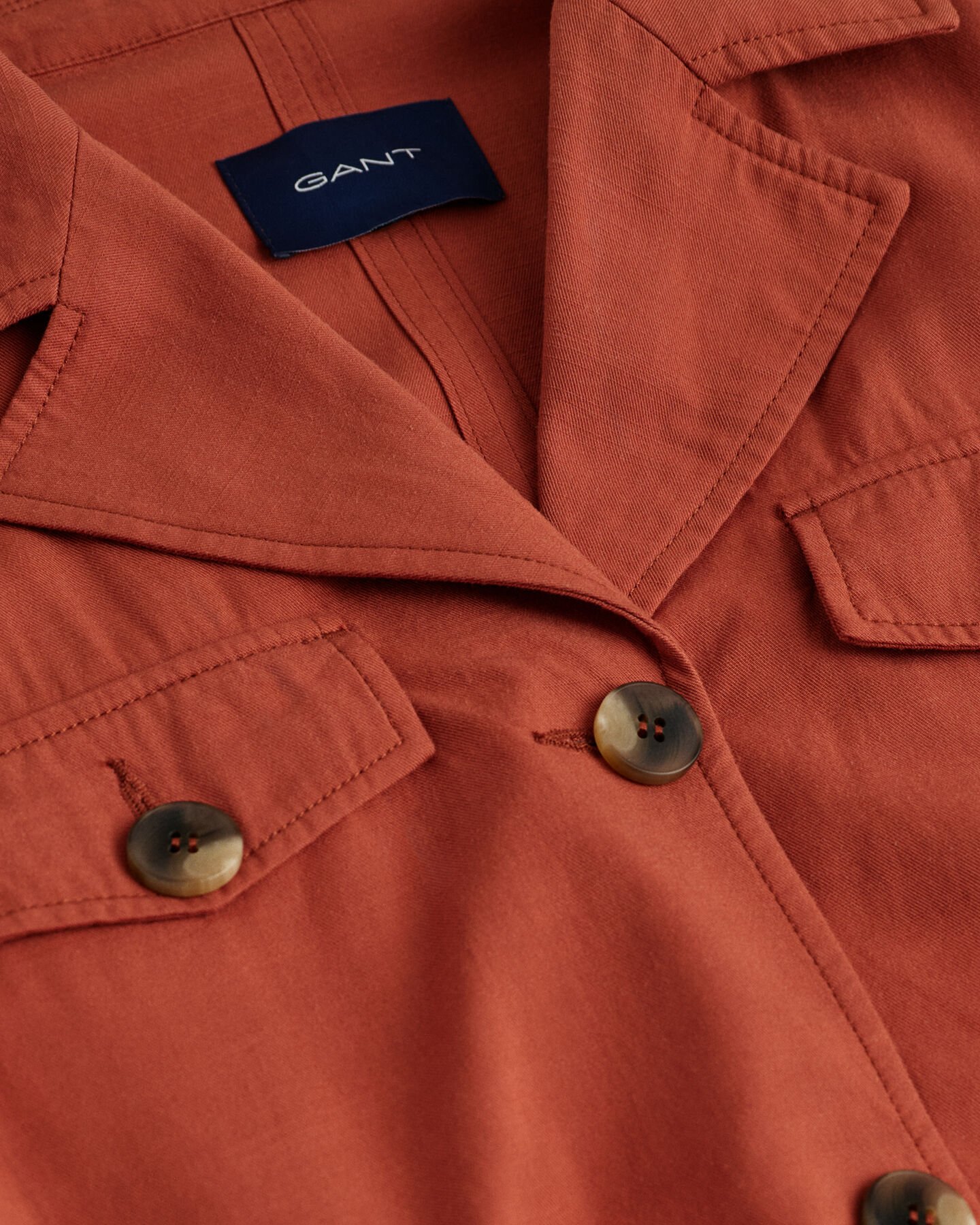 Relaxed fit ‑mitoitettu vy&ouml;llinen bleiseri