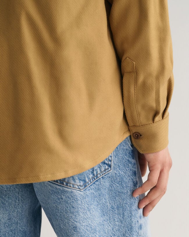 P&auml;&auml;llyspaita paksusta tvillist&auml;