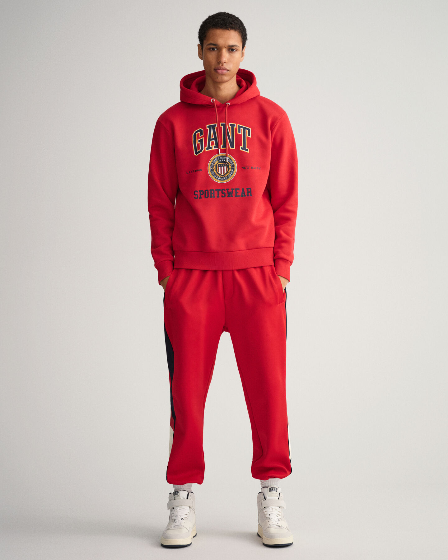 Crest Shield ‑collegehuppari