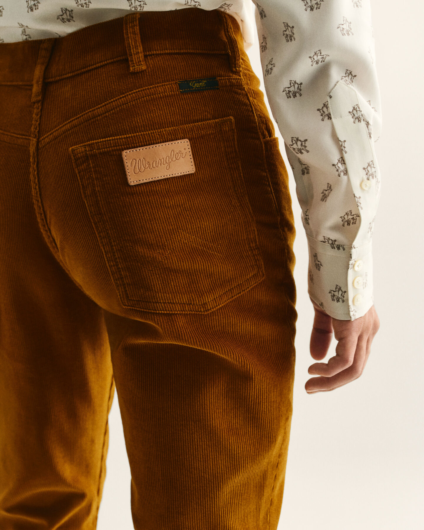 Wrangler x GANT ‑malliston Bootcut-vakosamettifarkut