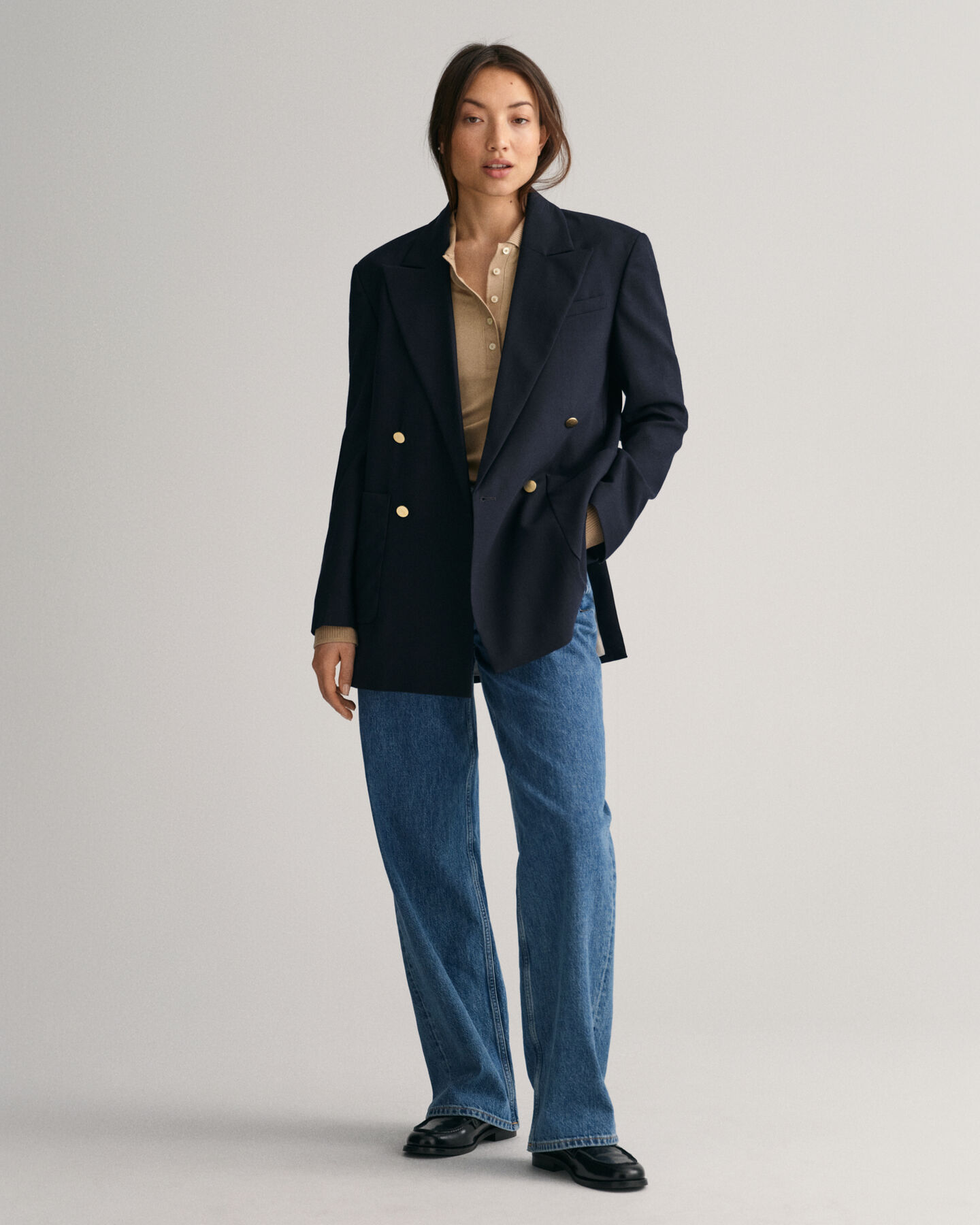 Pitkähihainen koristekauluksinen pikeepaita