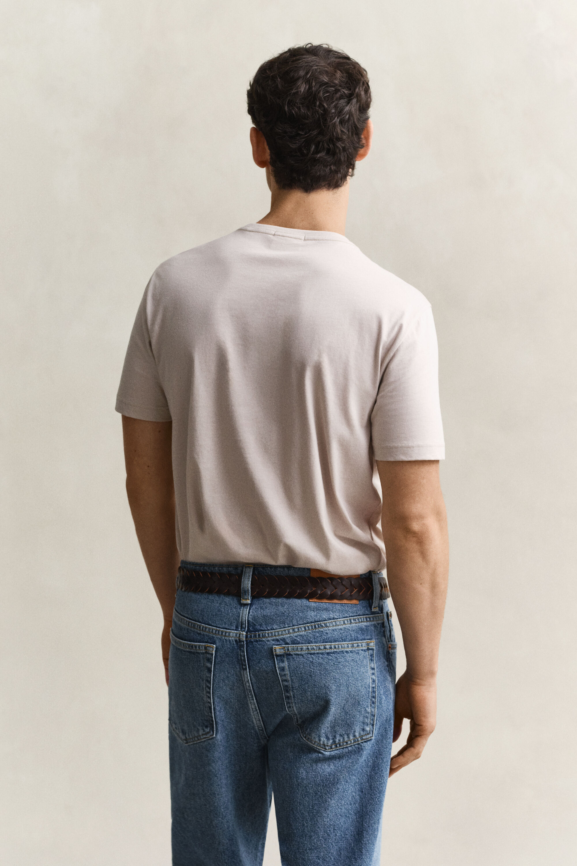 Regular fit ‑mitoitettu Shield-t‑paita