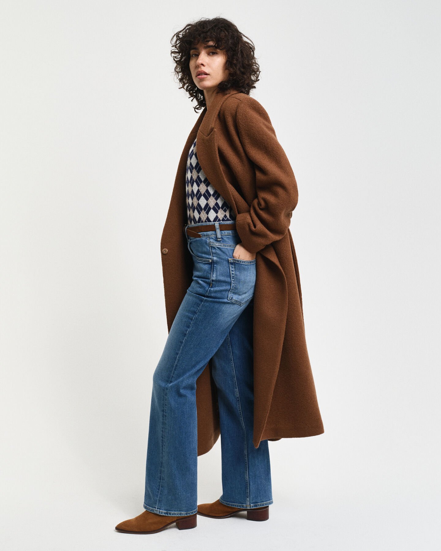 Kohopintainen kietaisutakki