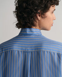 Raidallinen silkkipusero rusettikauluksella