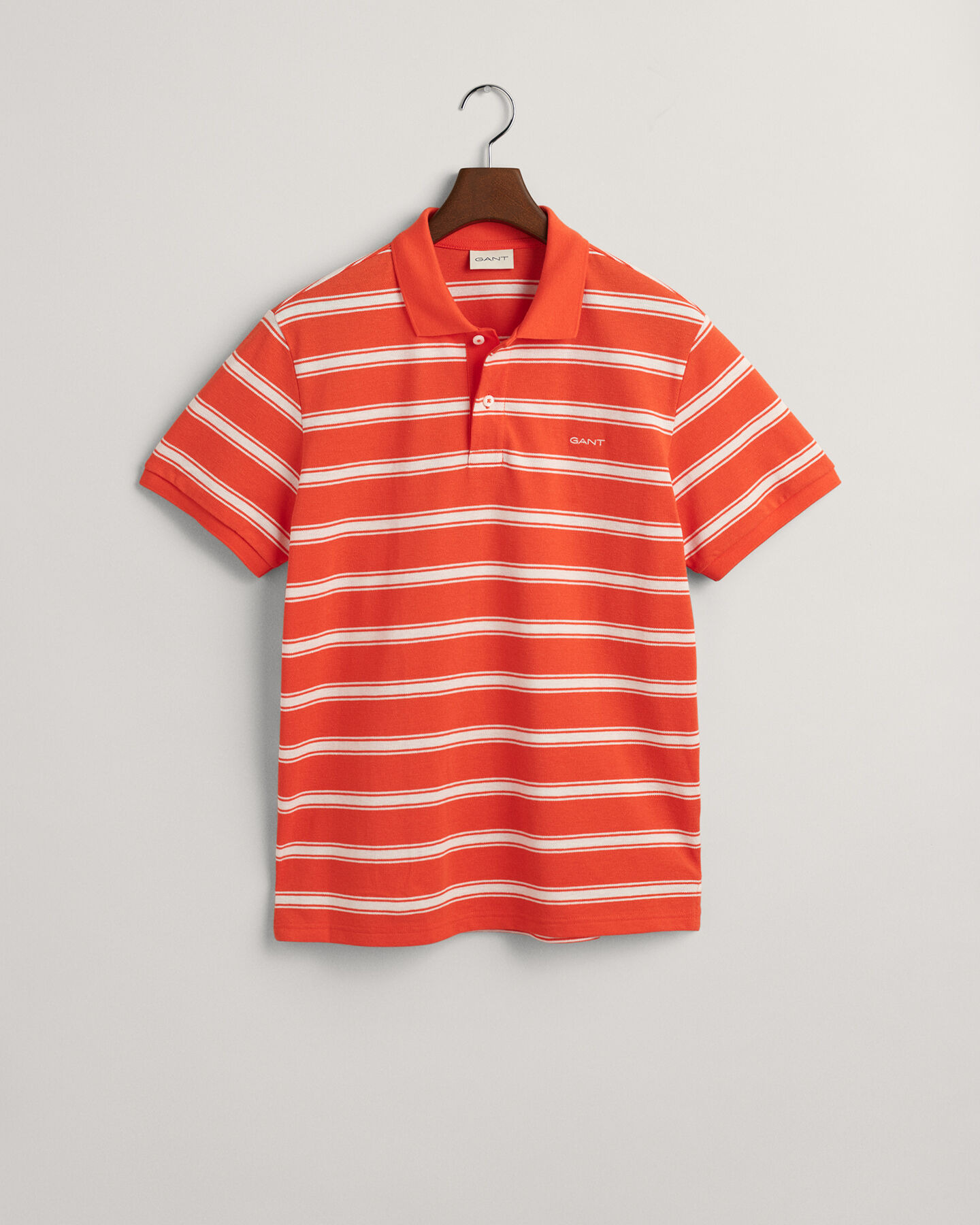 Raidallinen pikeepaita