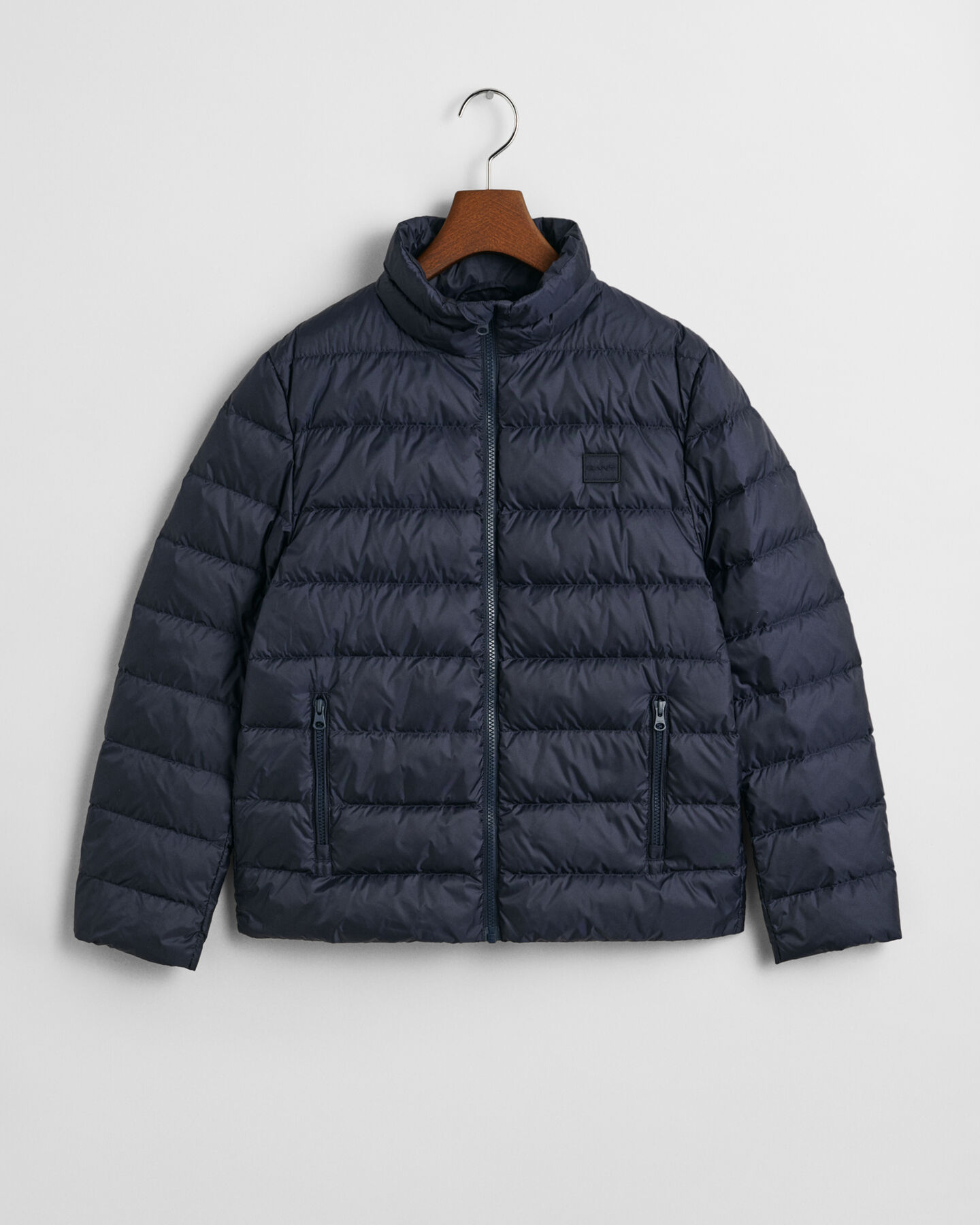 Kevyt Logo-untuvatakki