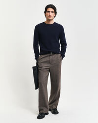 Kohopintainen villasekoiteneule, pyöreä pääntie