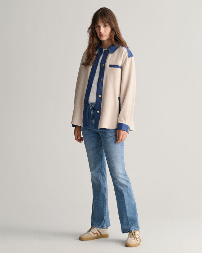 Kohopintainen päällyspaita