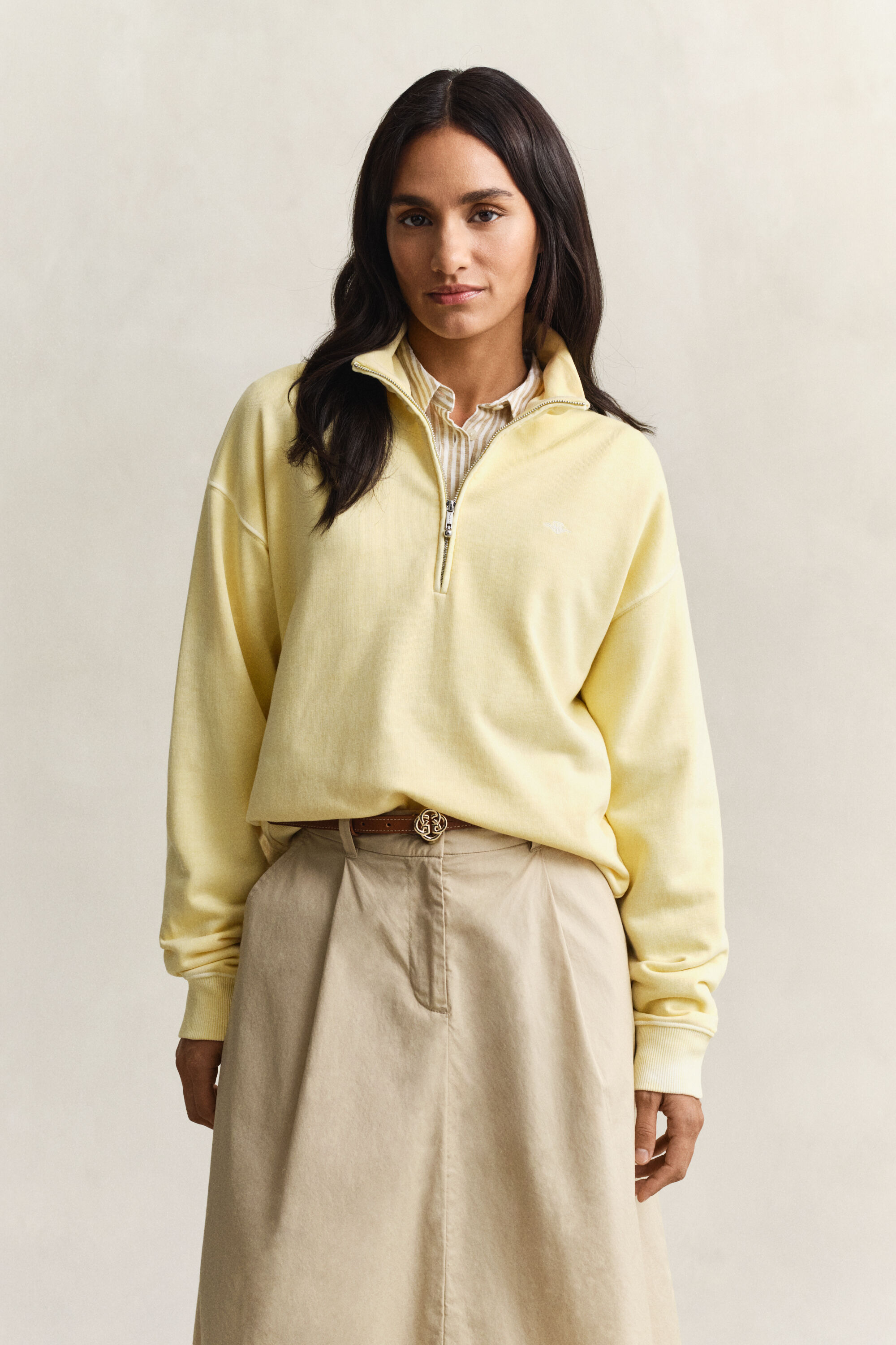 Pesukäsitelty Shield ‑collegepaita, vetoketjukaulus